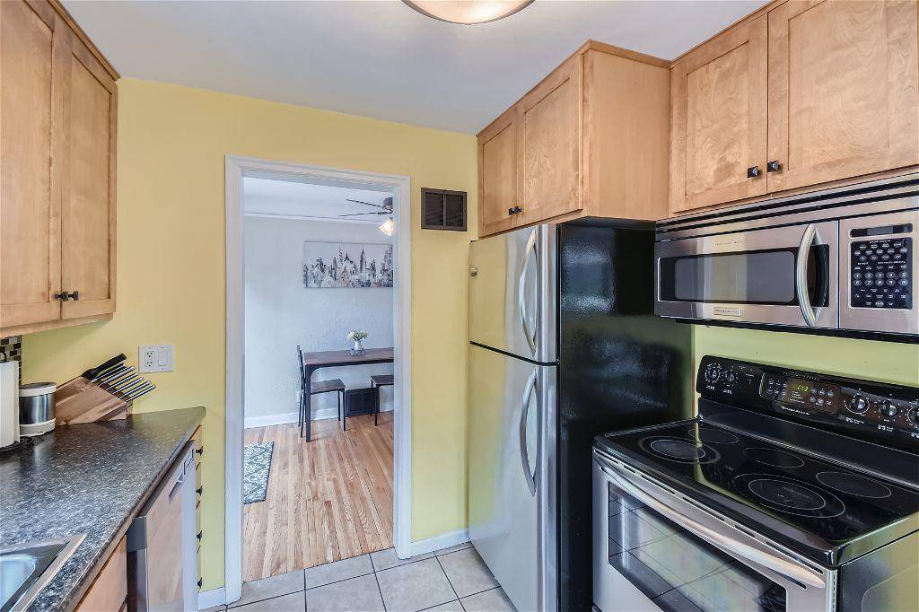 1933 Glenpaul AVE, Arden Hills, MN 55112