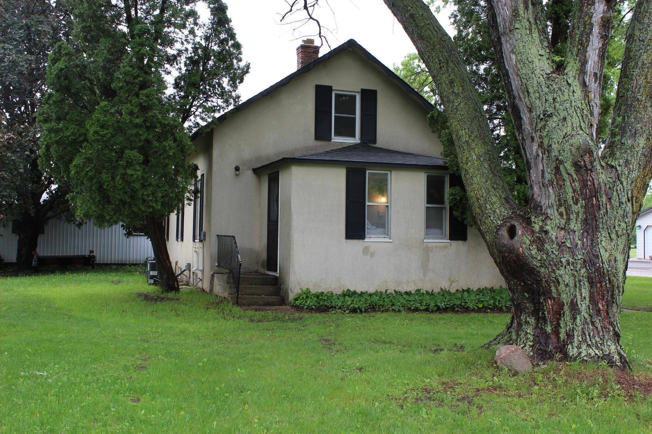 341 Harrison ST W, Annandale, MN 55302