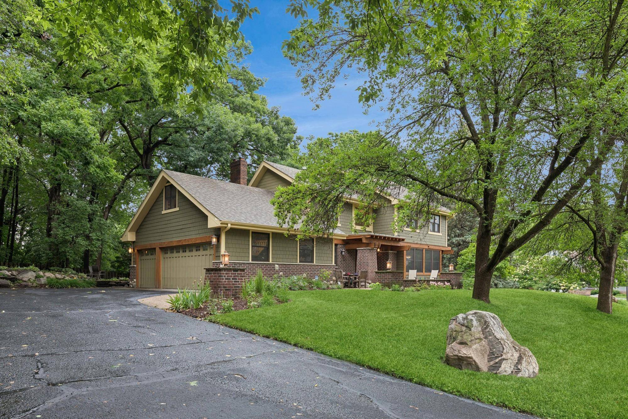 9355 Talus CIR, Eden Prairie, MN 55347