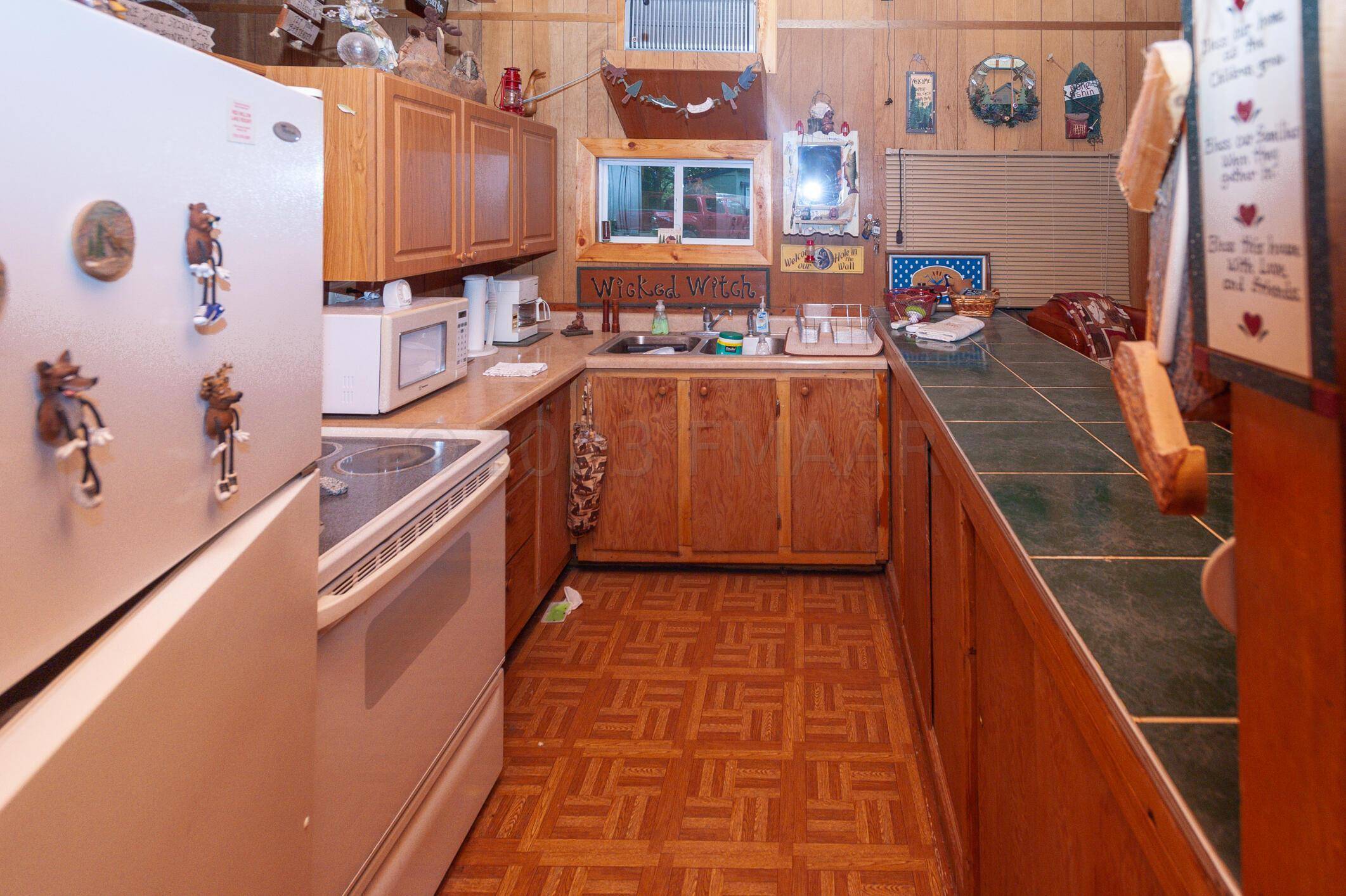 114 HAINES DR, Binford, ND 58416