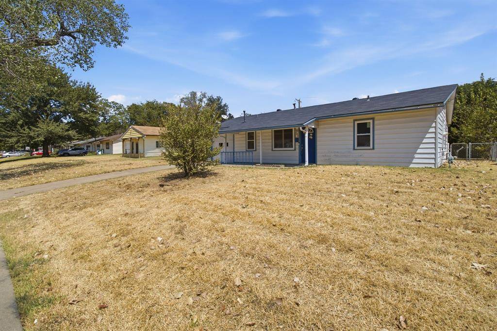 804 Aransas Drive, Euless, TX 76039
