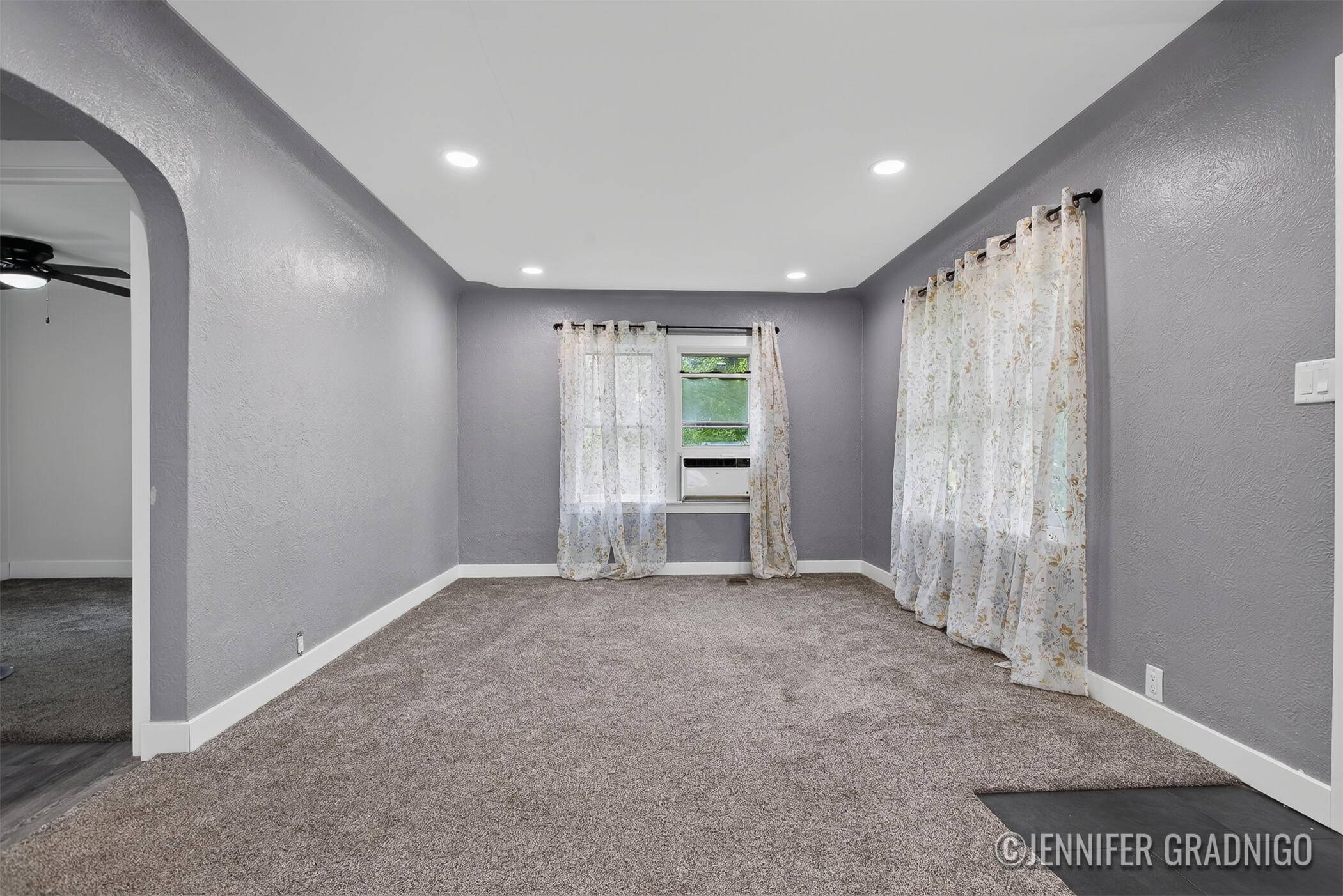 255 Felch ST, Holland Twp, MI 49424