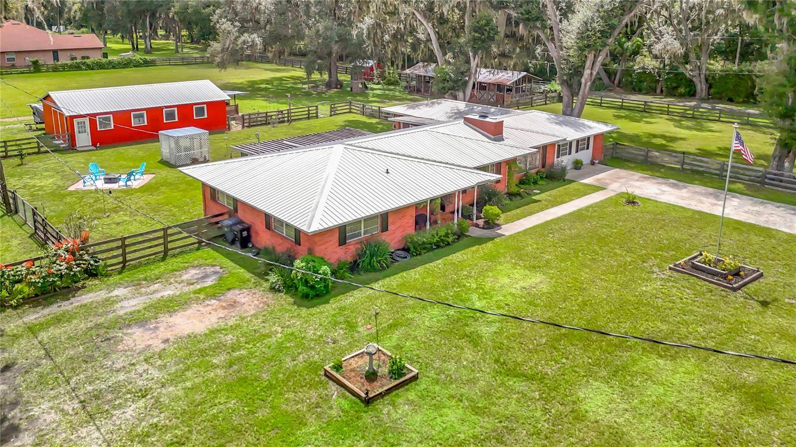 1644 W SOCRUM LOOP RD, Lakeland, FL 33810