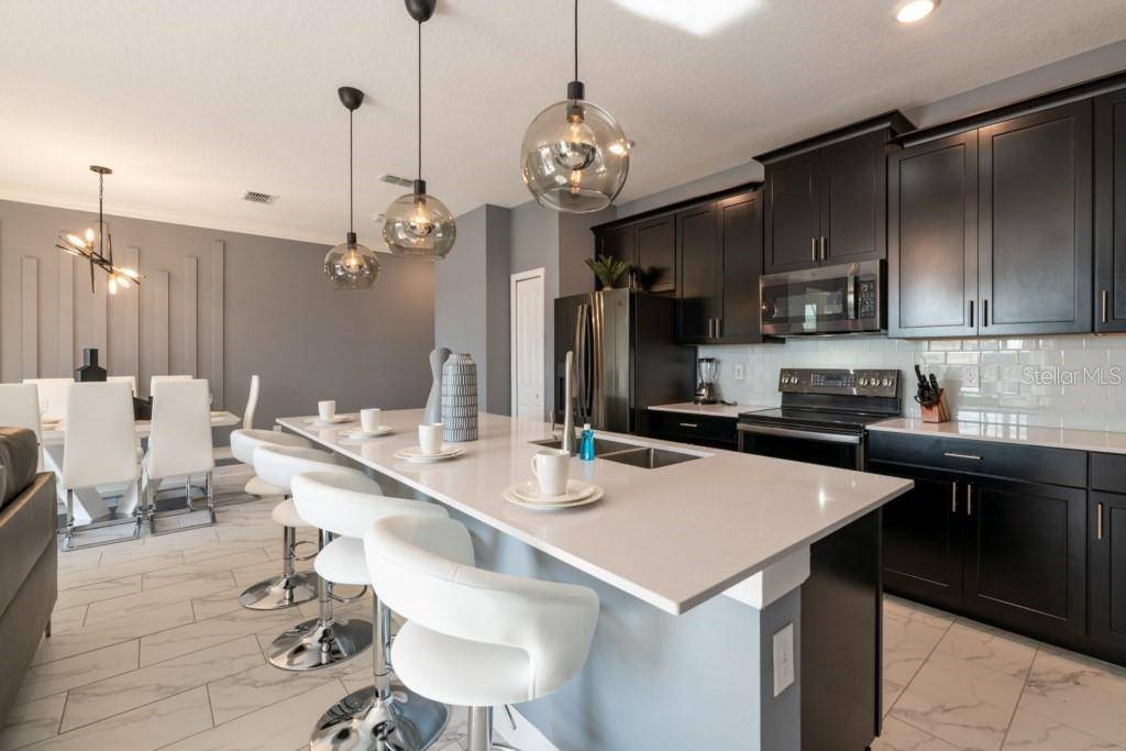 1212 CHALLENGE DR, Davenport, FL 33896