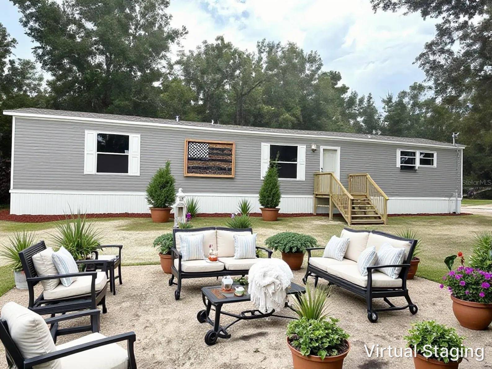 102 LIVINGSTON CT, Satsuma, FL 32189