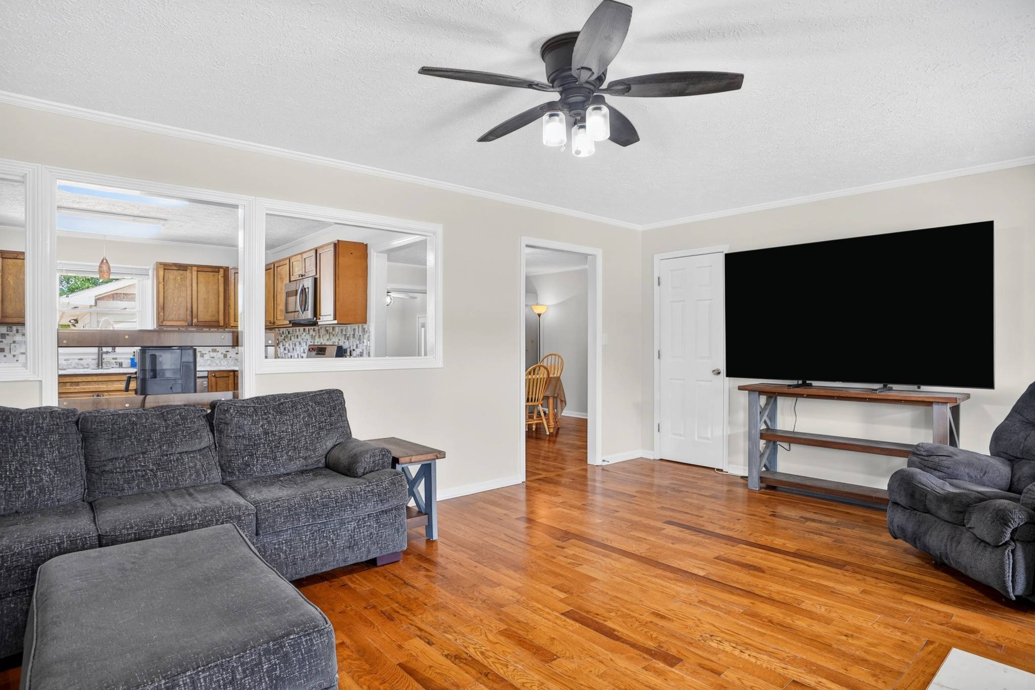 910 Sanderson Dr, Hopkinsville, KY 42240
