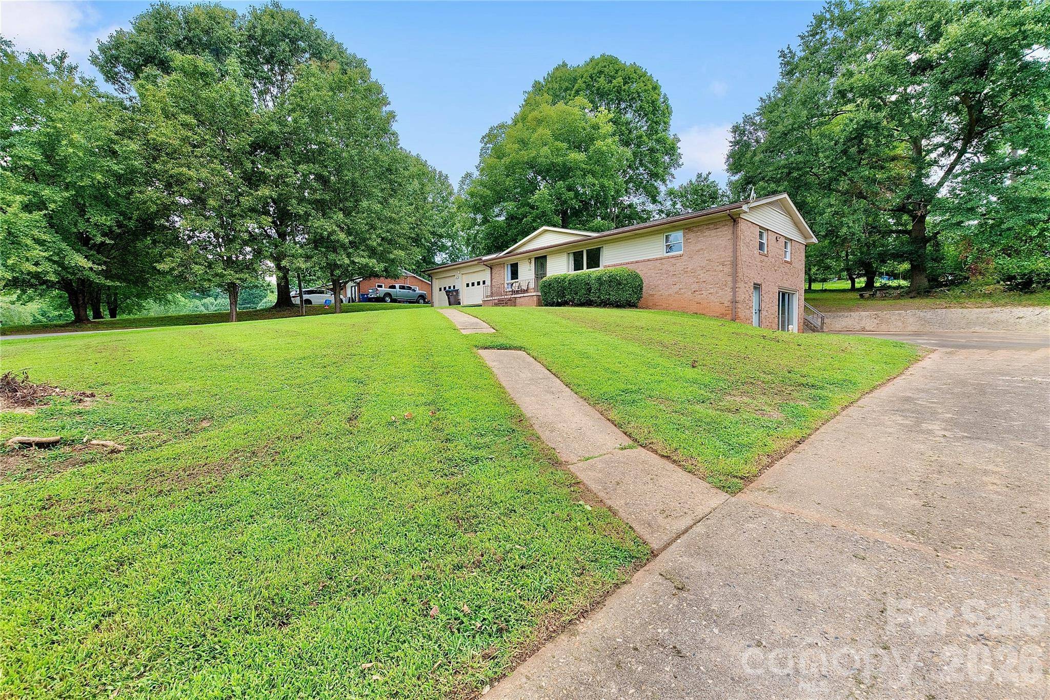 3333 Eastwood AVE, Morganton, NC 28655