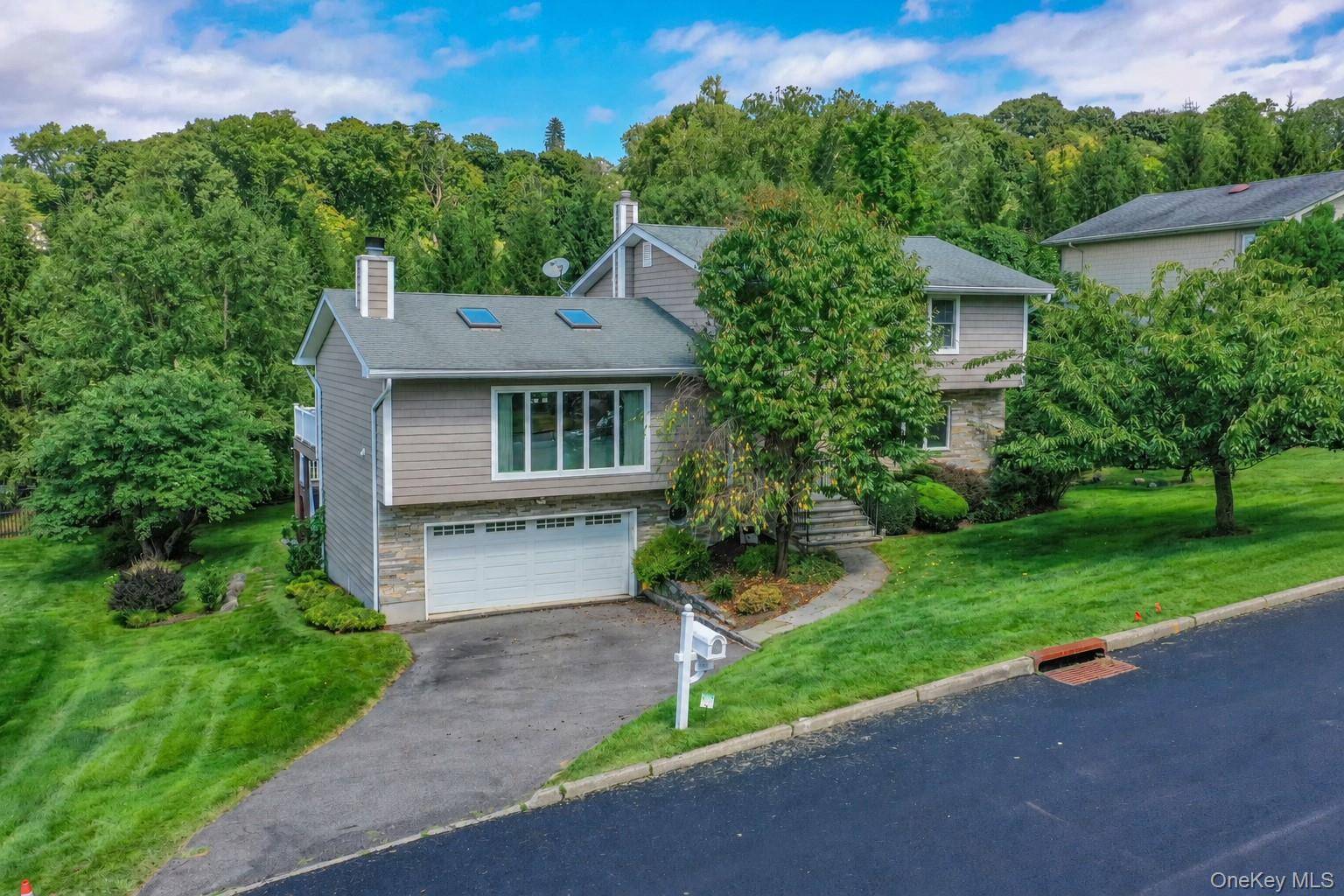 53 Tarryhill RD, Tarrytown, NY 10591