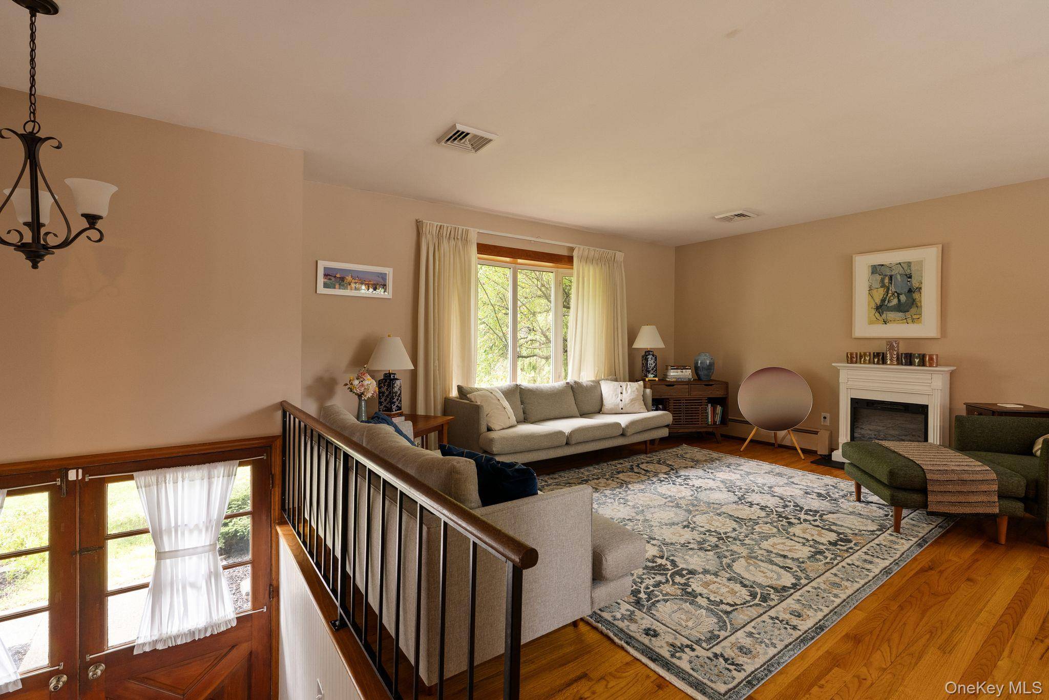 212 State Route 9H, Hudson, NY 12534