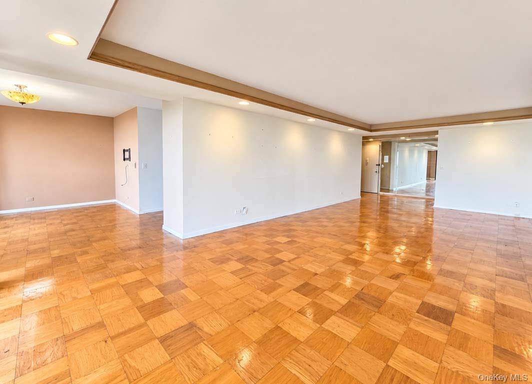 27010 Grand Central #28K, Floral Park, NY 11005