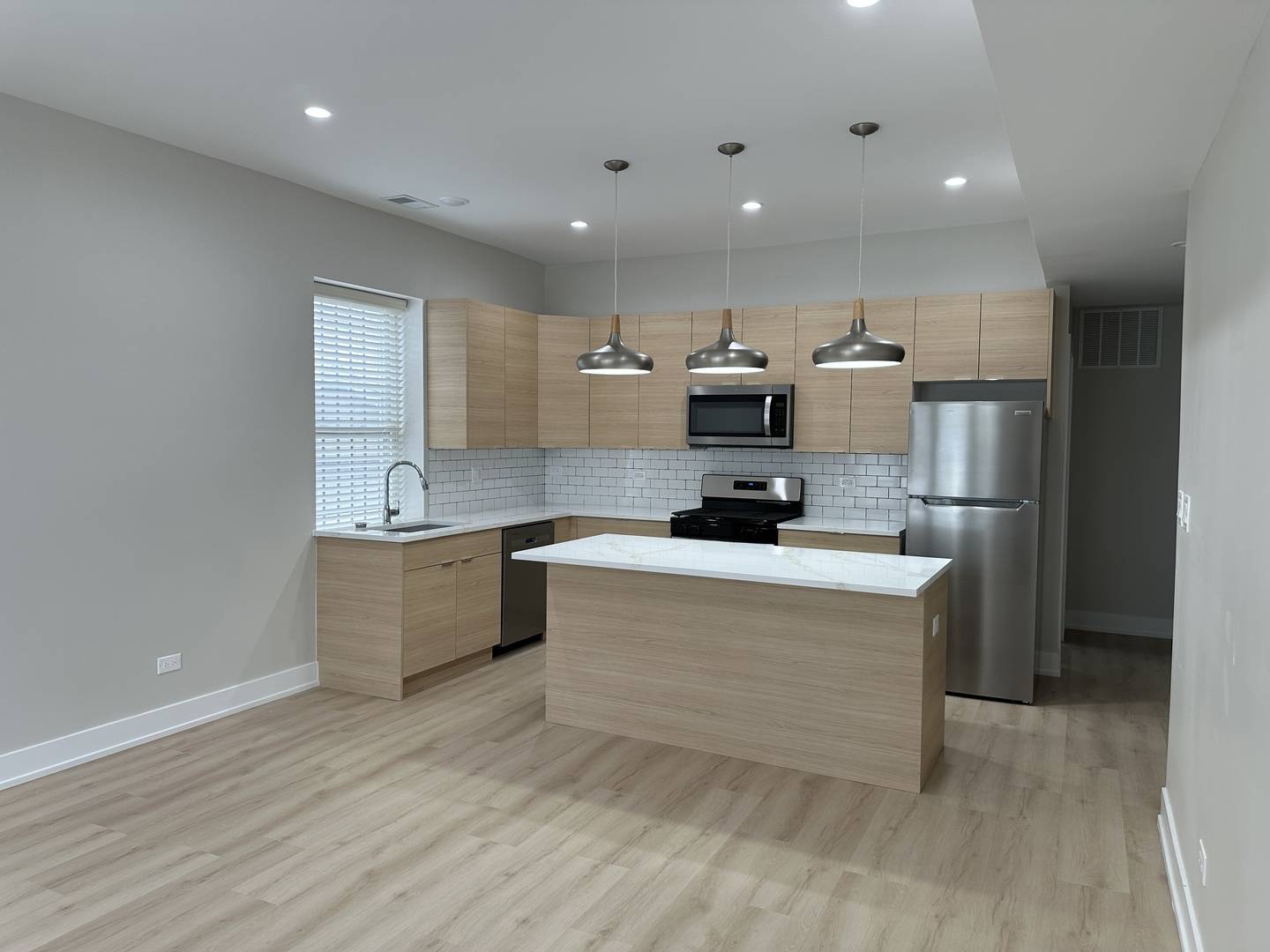 1546 N Homan AVE #1, Chicago, IL 60647