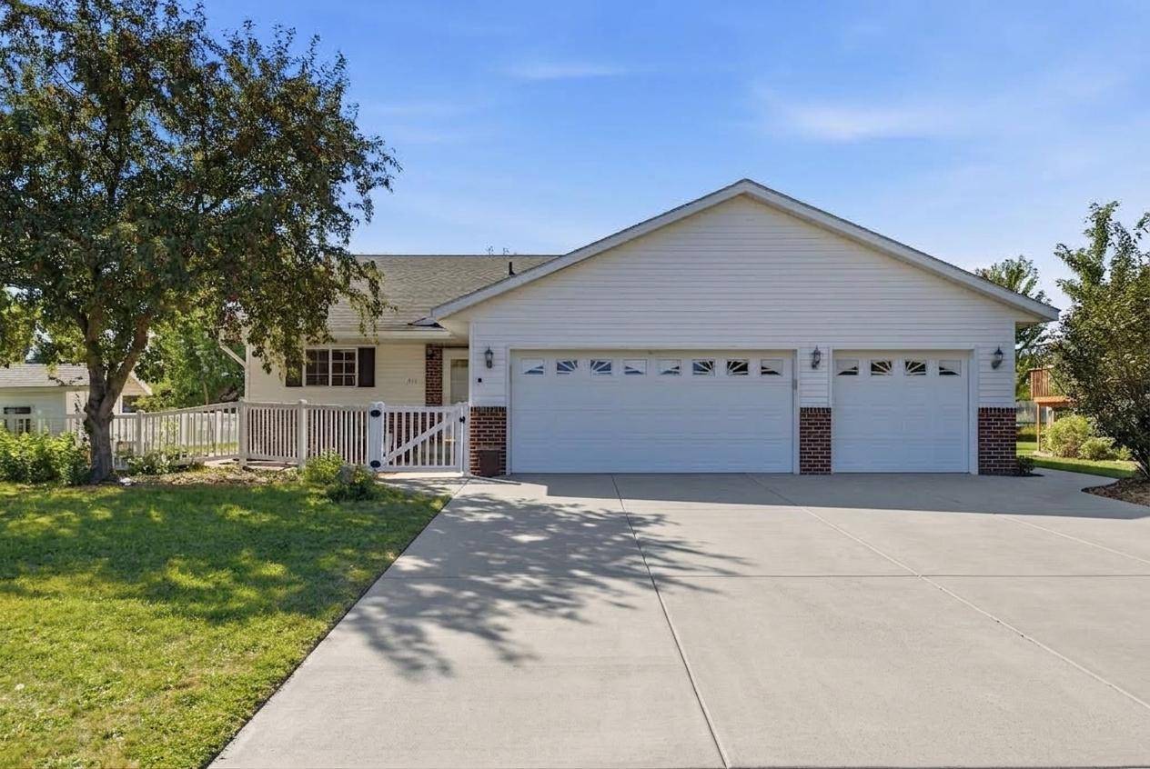 315 Barracuda AVE NE, Avon, MN 56310