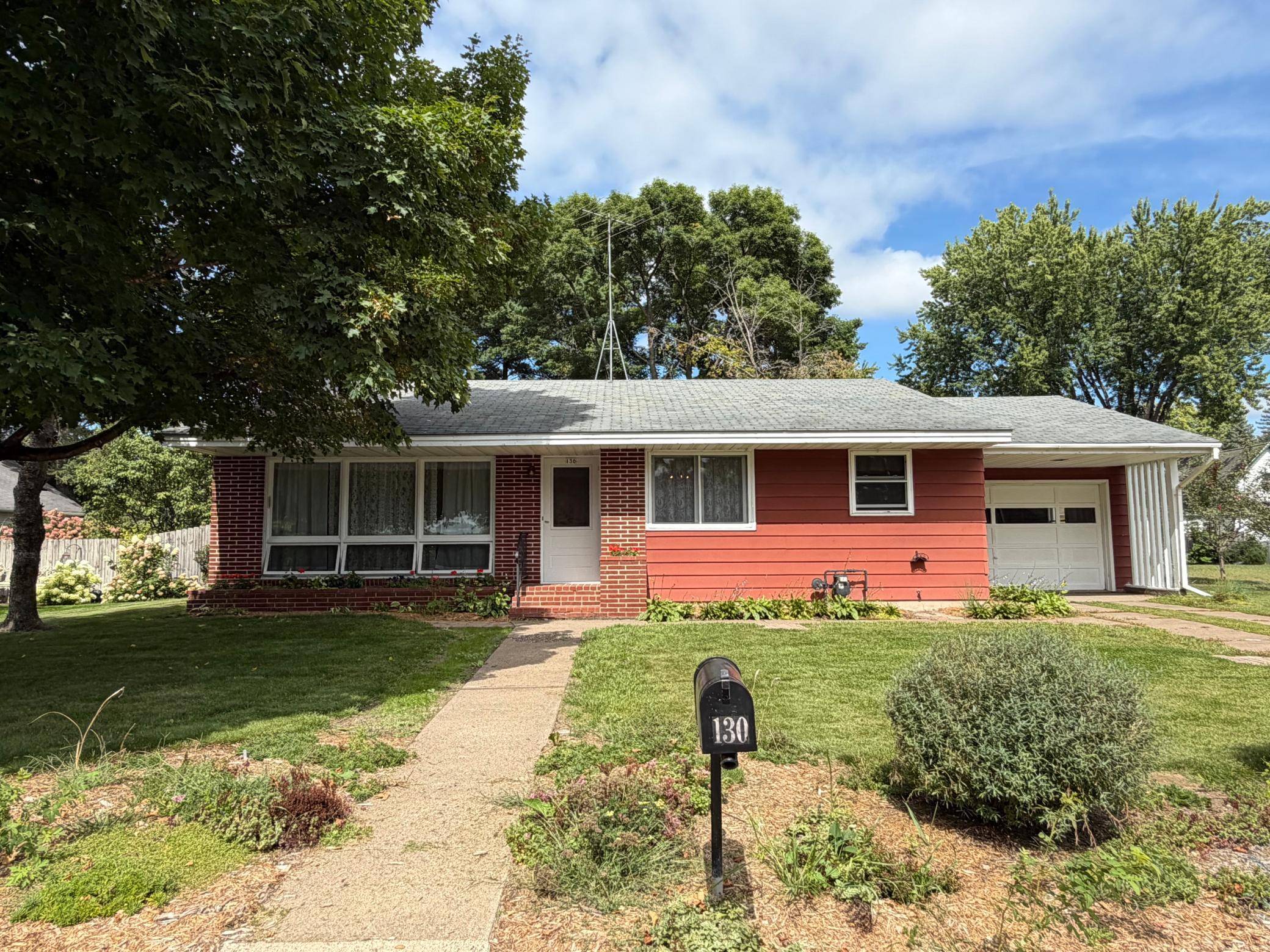130 Arlington DR, Amery, WI 54001