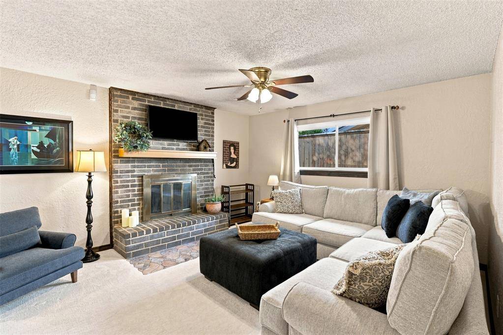 602 Annawood DR, Yukon, OK 73099
