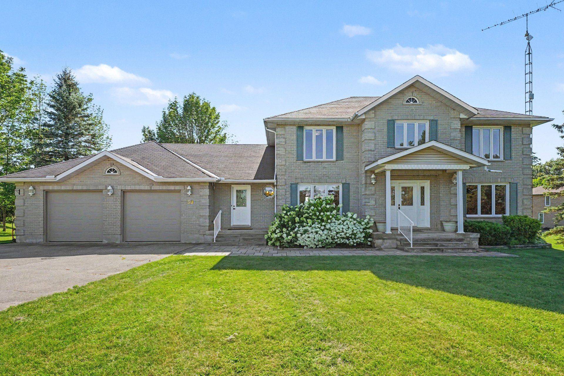 30 R14 RD, Rideau Lakes, ON K0G 1L0