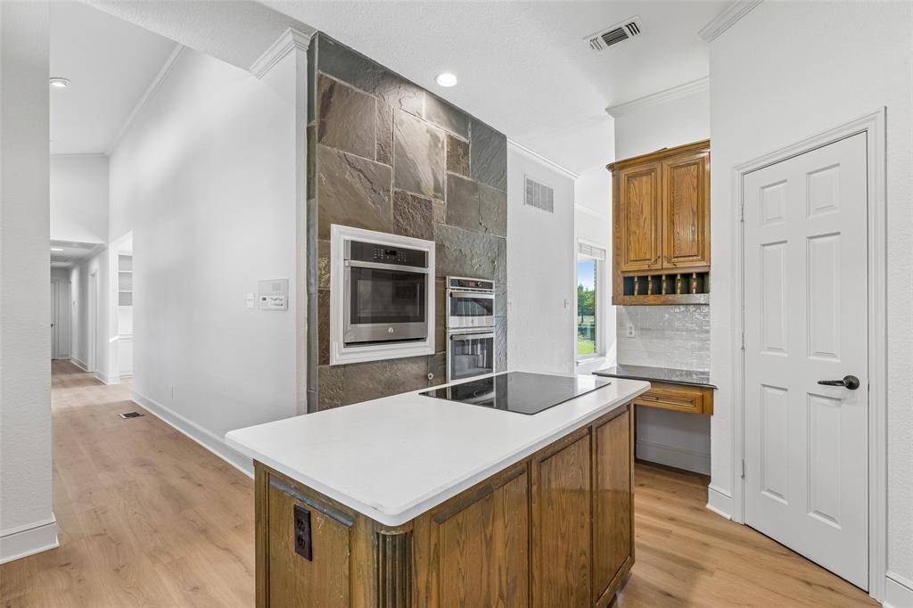 1155 Point Vista Road, Hickory Creek, TX 75065