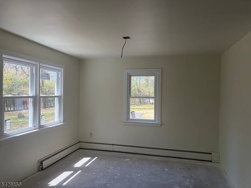 9 Thomas Dr, Independence Twp., NJ 07840