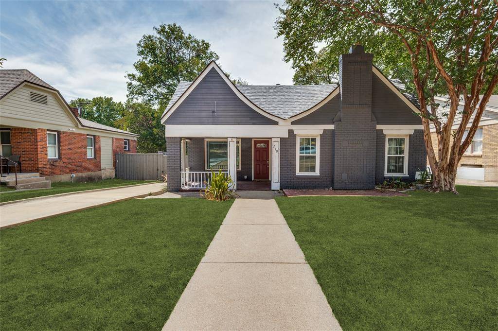 219 S Briscoe Boulevard, Dallas, TX 75211