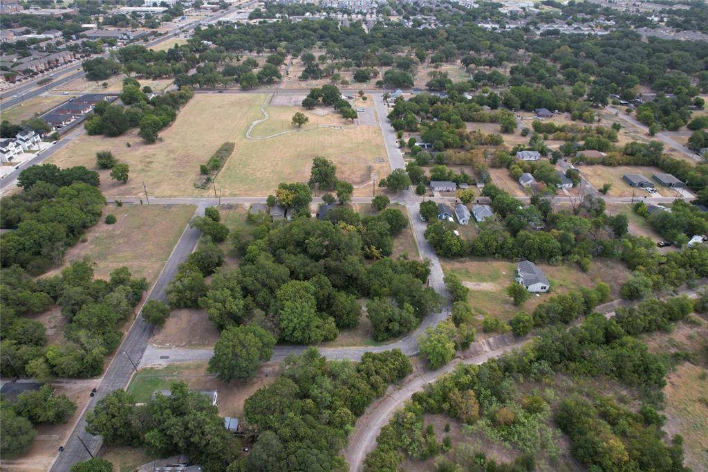 2424 S 10th Street, Waco, TX 76706