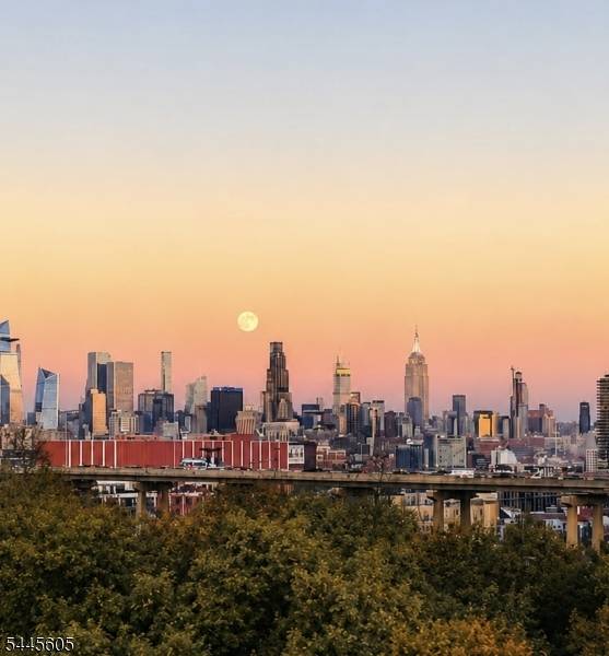 34 Waldo Ave #13, Jersey City, NJ 07306