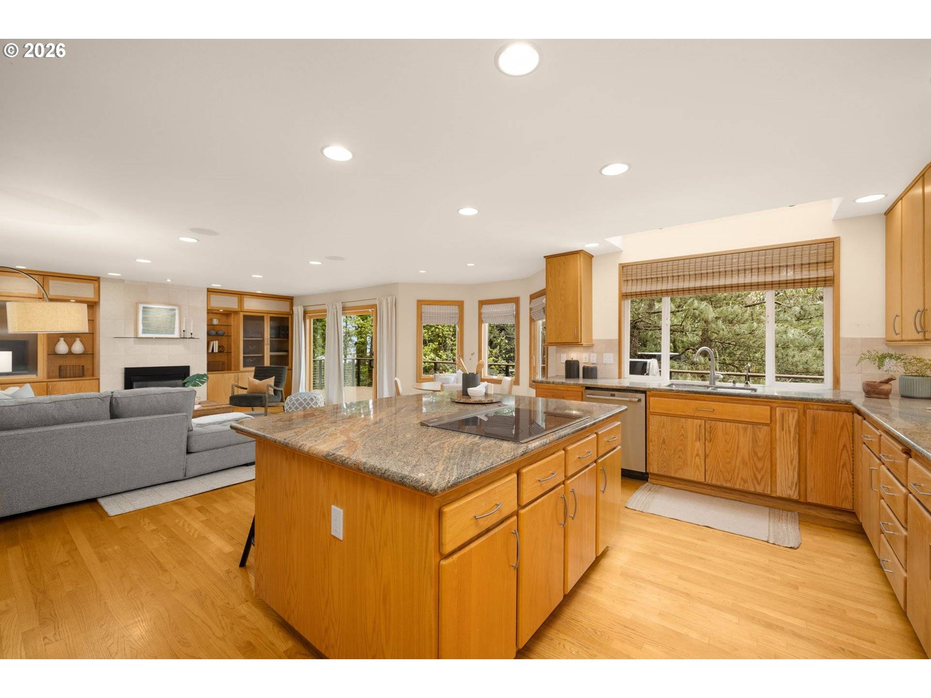 1727 SW WESTWOOD DR, Portland, OR 97239