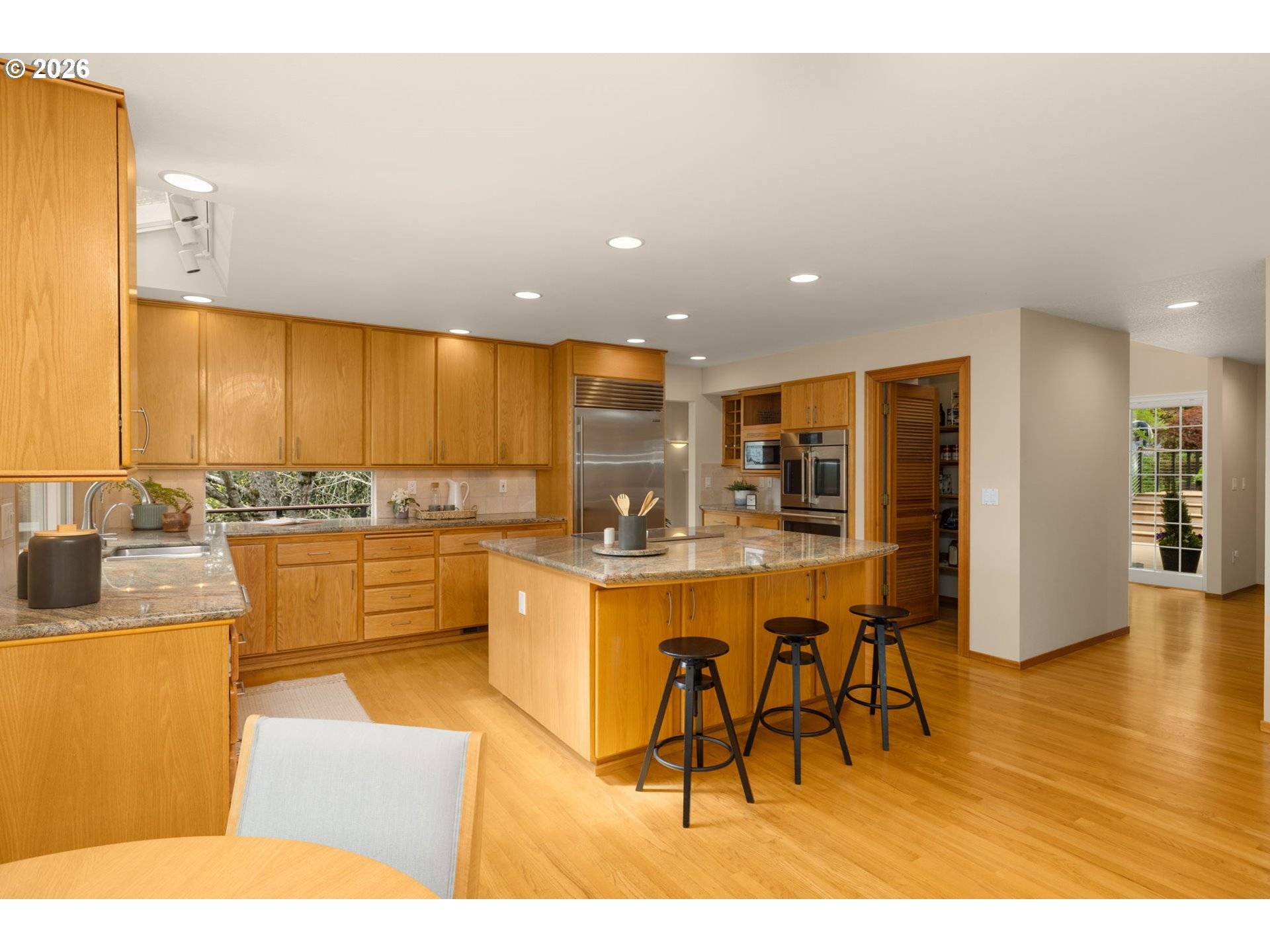 1727 SW WESTWOOD DR, Portland, OR 97239