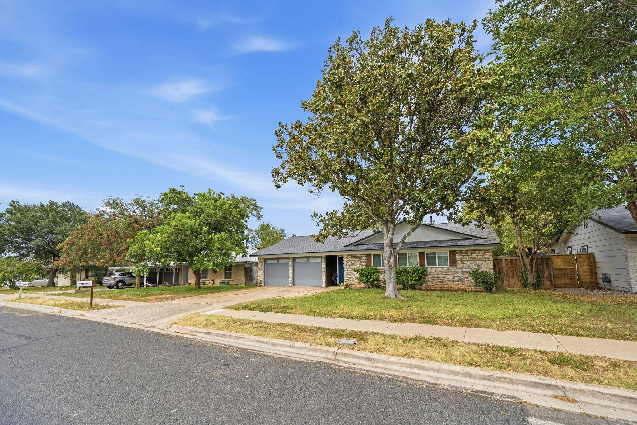7004 Whispering Oaks DR, Austin, TX 78745