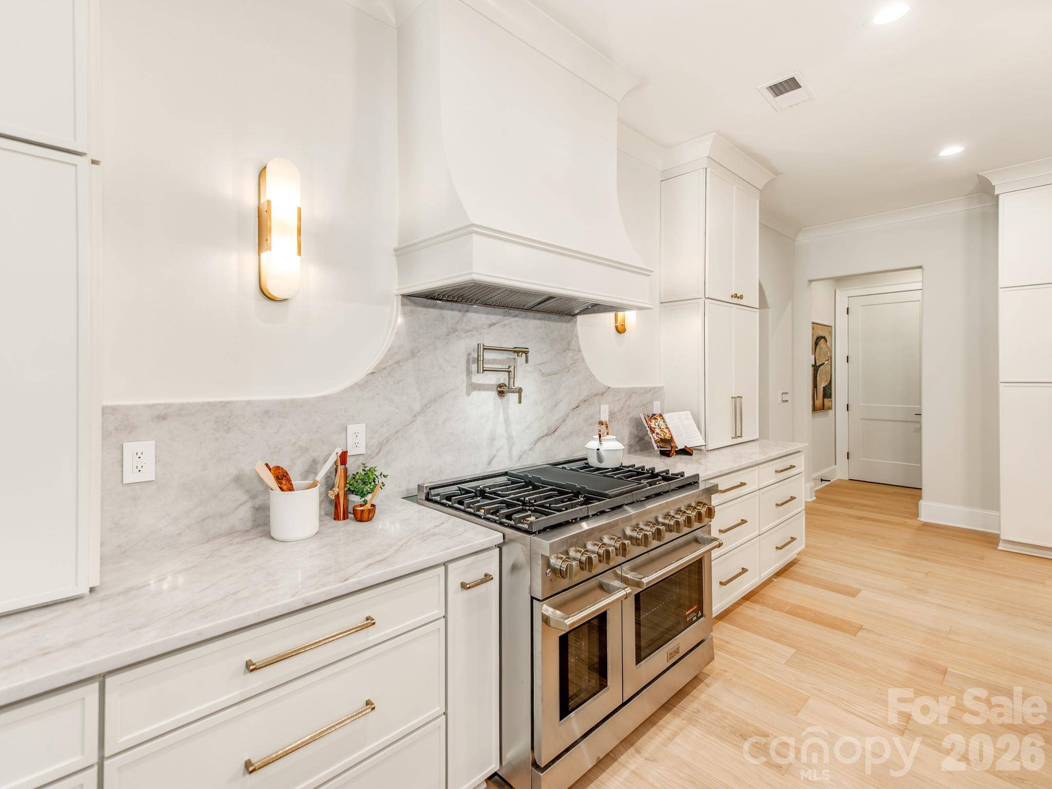 437 Blairmore DR, Charlotte, NC 28211