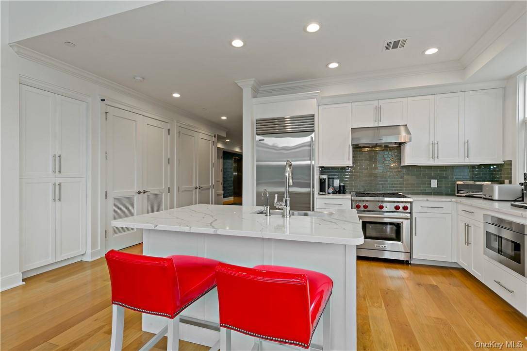 45 Hudson View WAY #400, Tarrytown, NY 10591