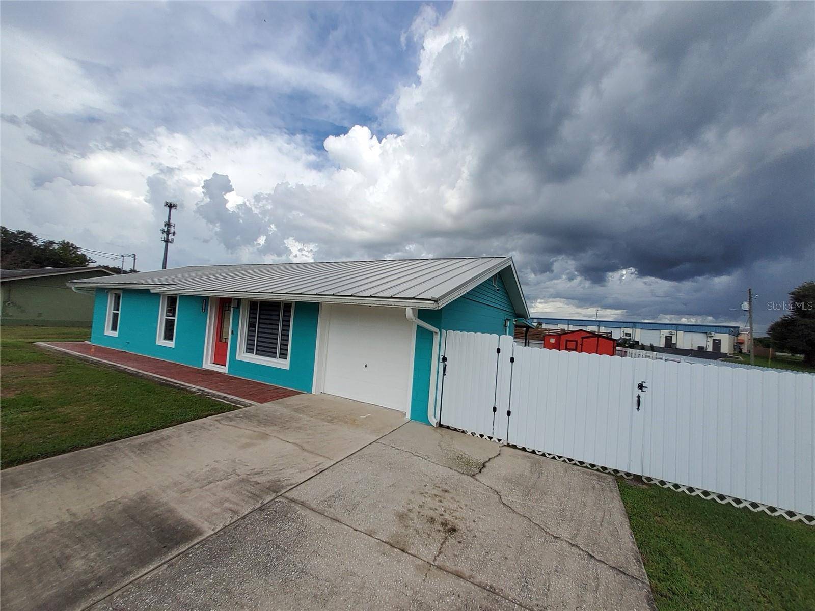 1319 MANOR DR, Kissimmee, FL 34741
