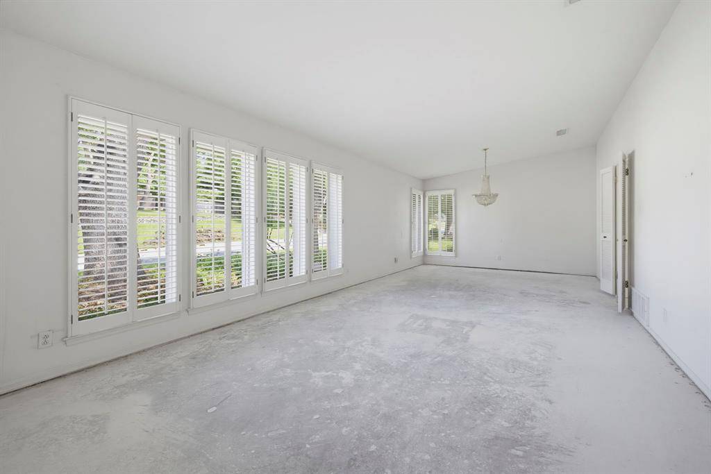 21 Crosslands Road, Benbrook, TX 76132