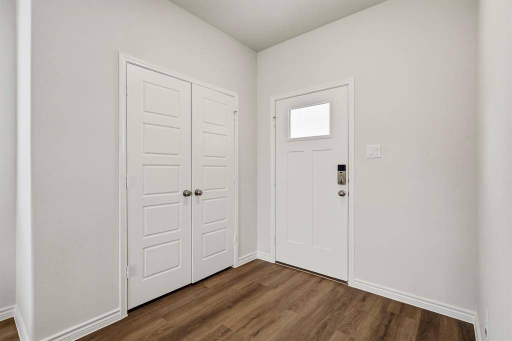 1709 Romans Road, Ennis, TX 75119