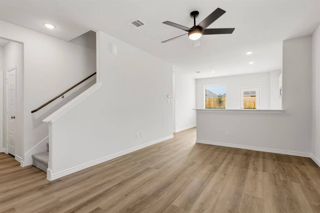 1709 Romans Road, Ennis, TX 75119