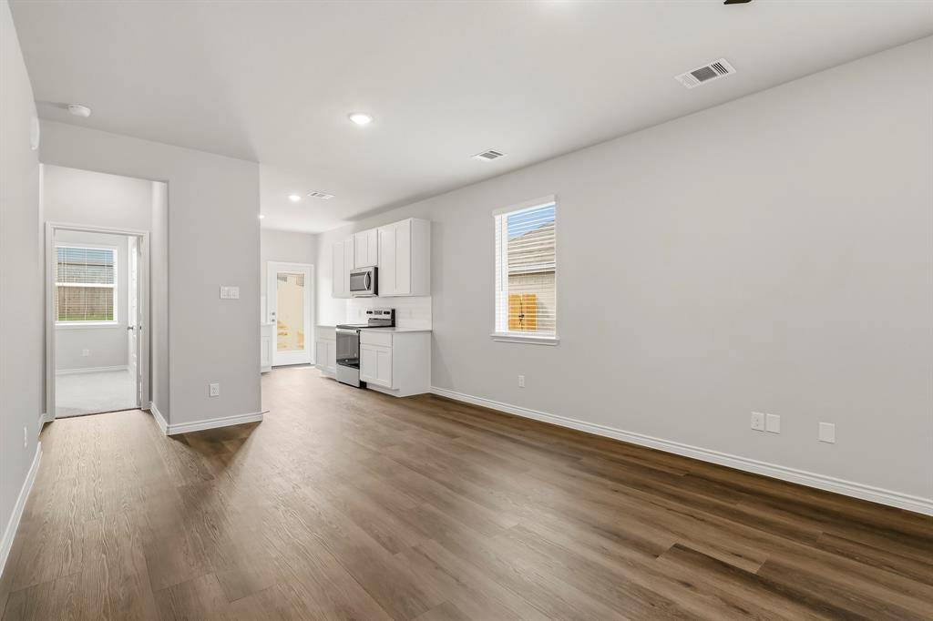 1707 Romans Road, Ennis, TX 75119