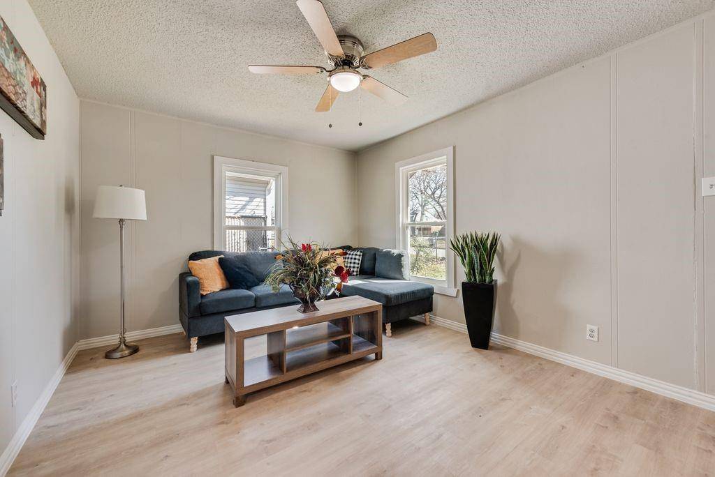 5074 Mayfair Street, Fort Worth, TX 76116