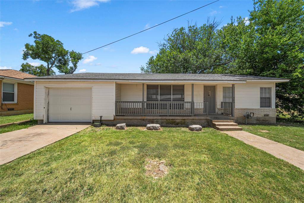 303 Avenue E, Moody, TX 76557