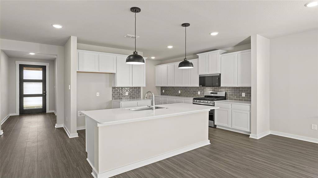 6908 Lincoln Pin Way, Fort Worth, TX 76036