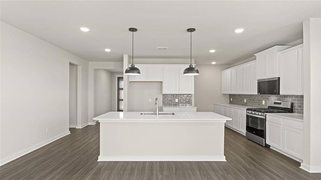 6908 Lincoln Pin Way, Fort Worth, TX 76036