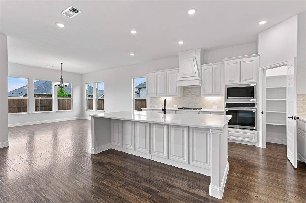 1430 Colorado Road, Van Alstyne, TX 75495