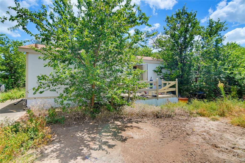 333 Pecan Drive NE, Mcqueeney, TX 78123