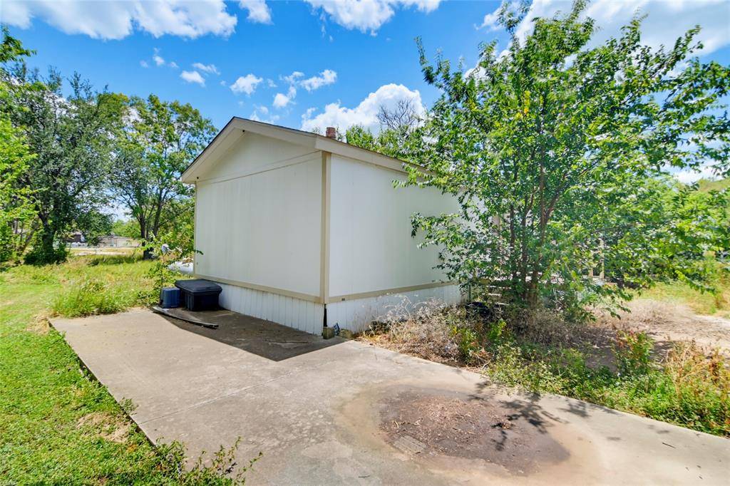 333 Pecan Drive NE, Mcqueeney, TX 78123