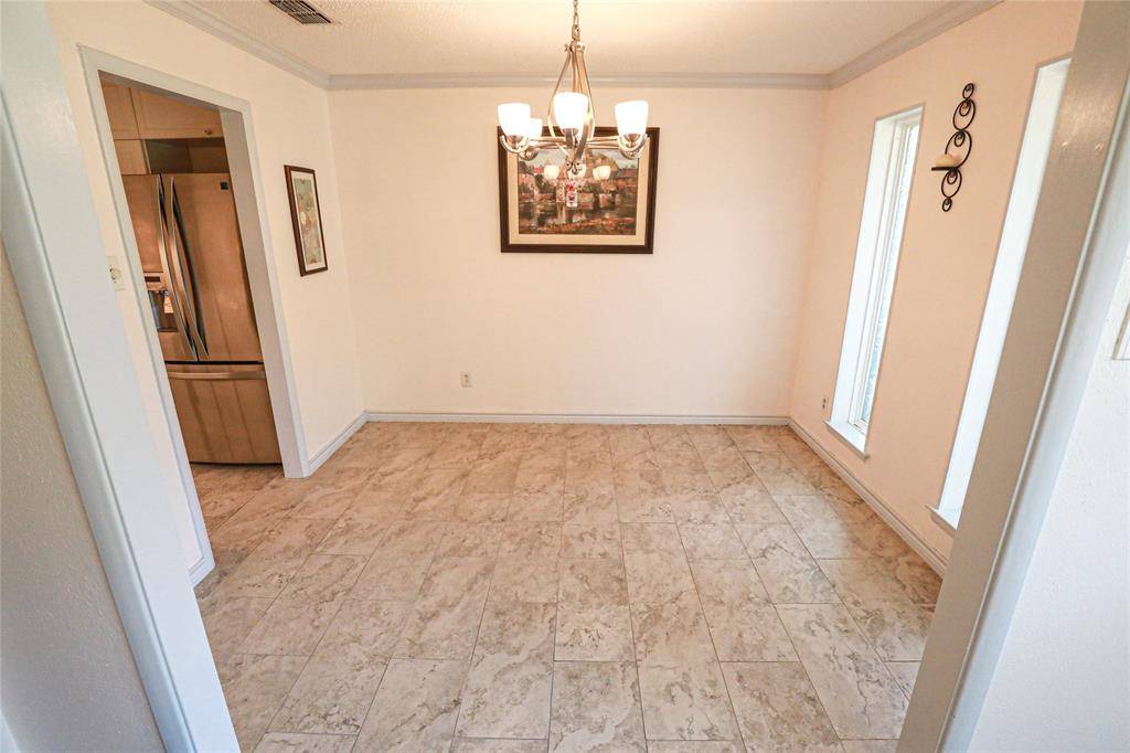 1233 Kathryn Street, Hurst, TX 76053