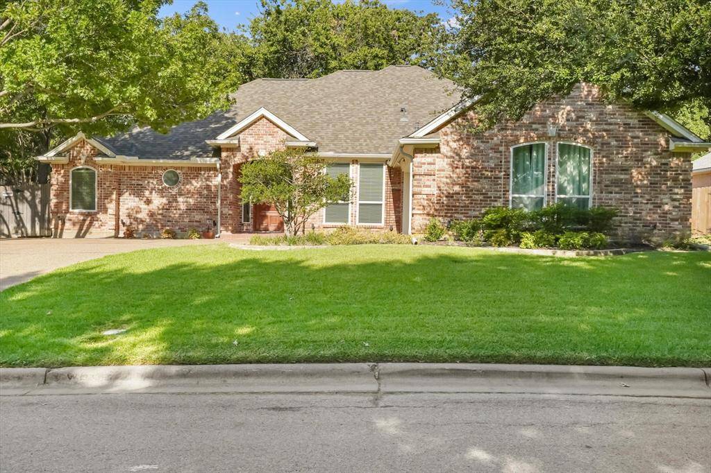 2817 Naples Drive, Hurst, TX 76054