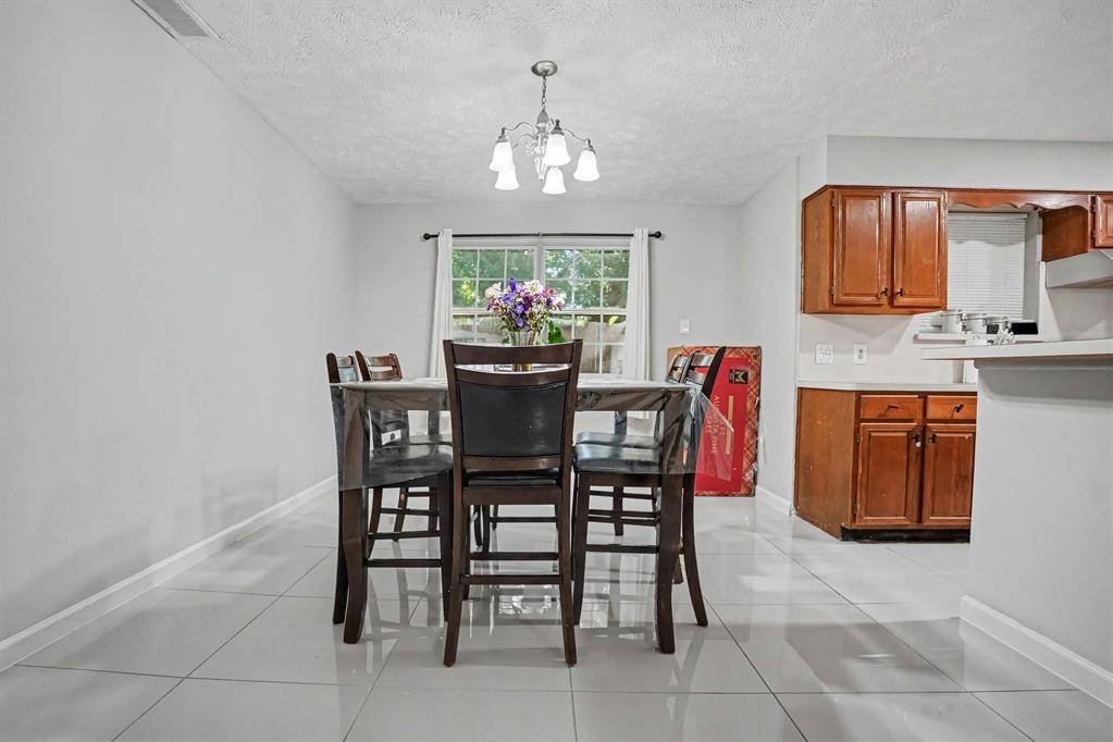 618 Thrush Avenue, Duncanville, TX 75116