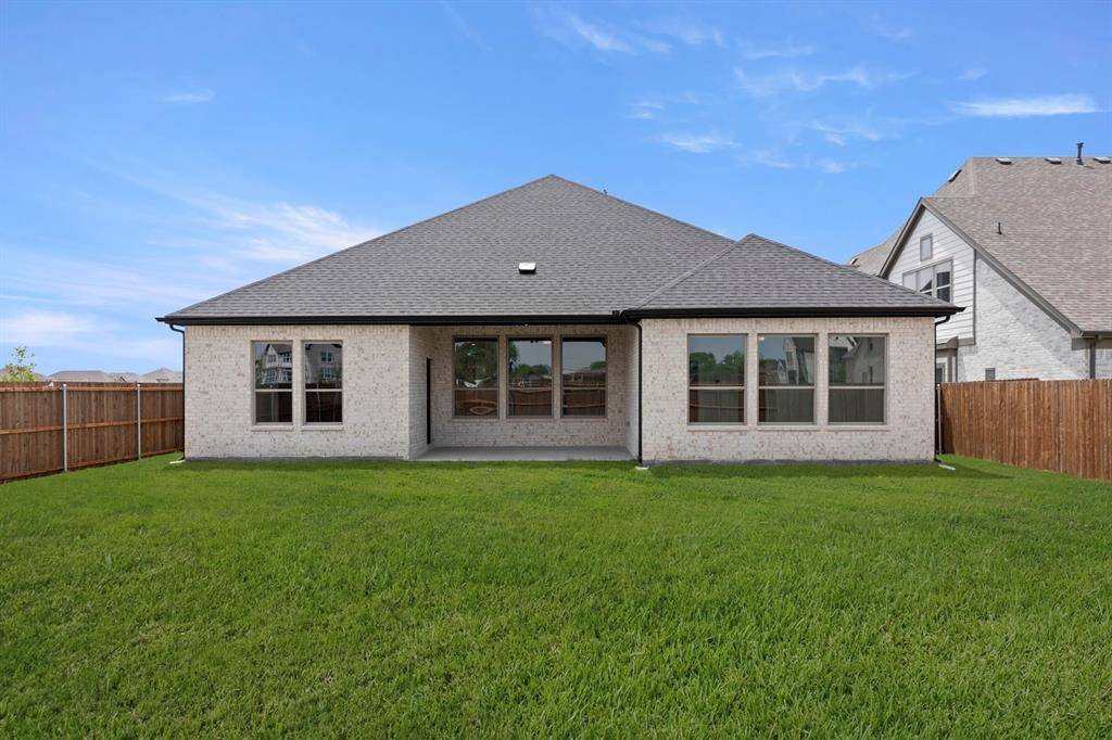 504 Auburn Avenue, Midlothian, TX 76065