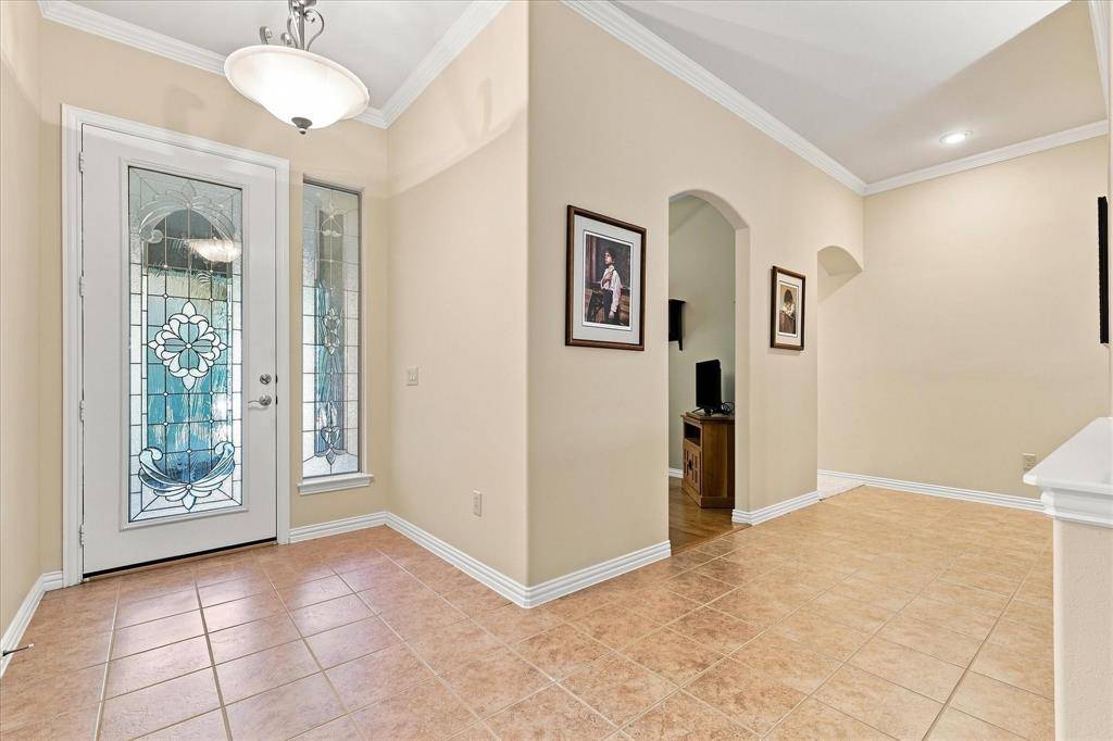 10512 Belvedere Drive, Denton, TX 76207