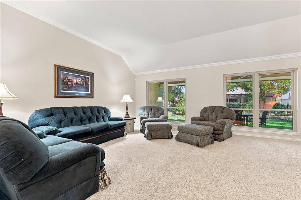 10512 Belvedere Drive, Denton, TX 76207