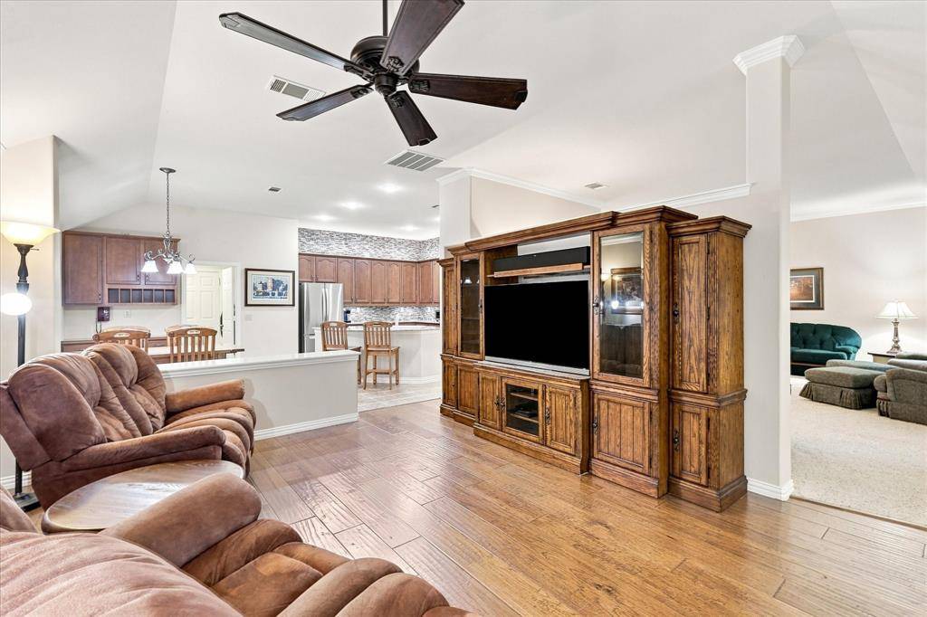 10512 Belvedere Drive, Denton, TX 76207