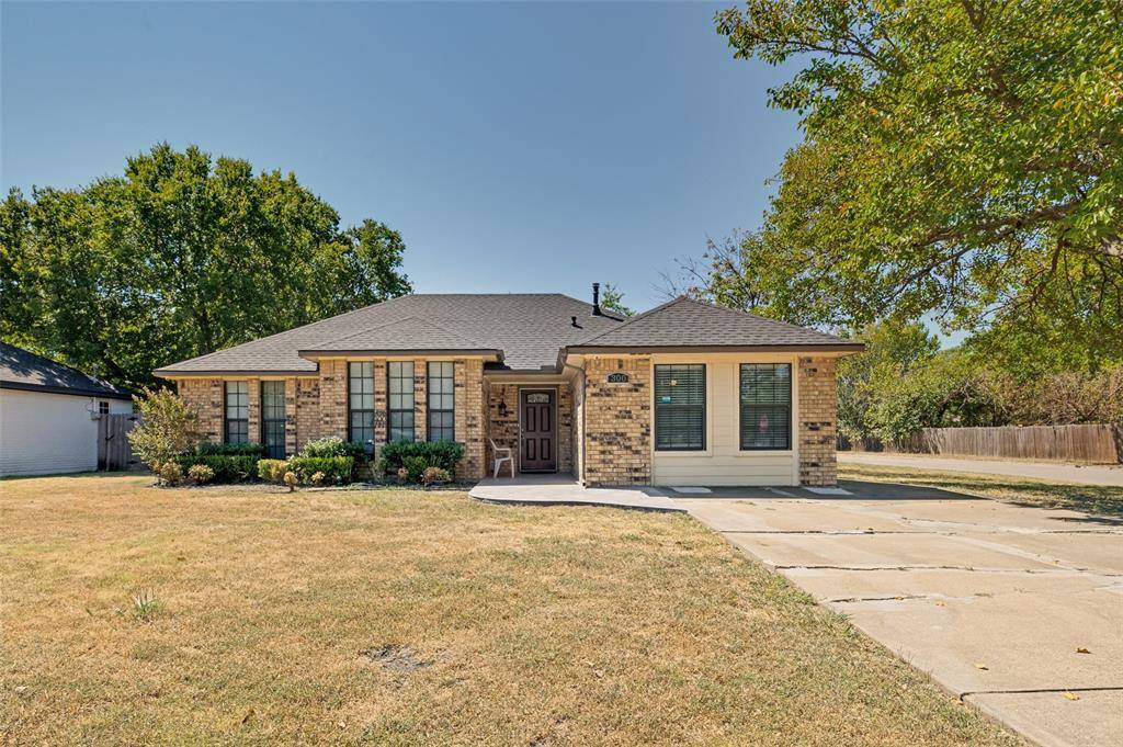 300 Monica Street, Glenn Heights, TX 75154