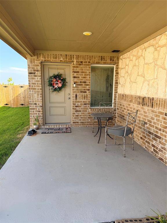 1016 Cortijo Way, Fort Worth, TX 76052
